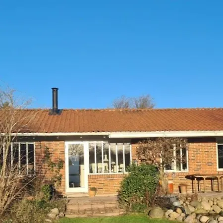 Villa Hjertevarm Oase: Harmoni Og Hojt Til Loftet